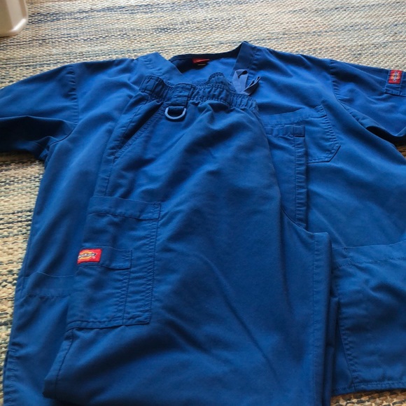 Men’s scrub set - Picture 2 of 5